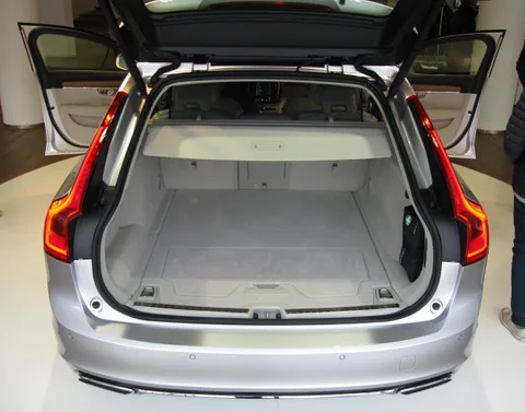 Volvo V90 — 5