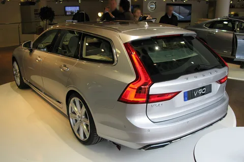Volvo V90 — 7