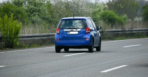 Subaru Trezia — 7