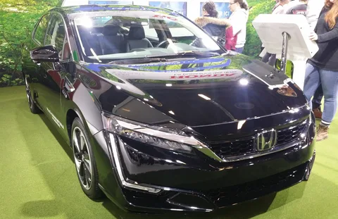 Honda Clarity FCV — 5