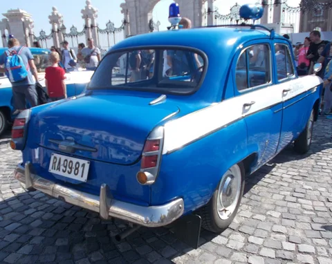 Moskvich 403 — 4