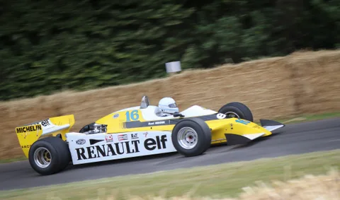 Renault RS10 — 3