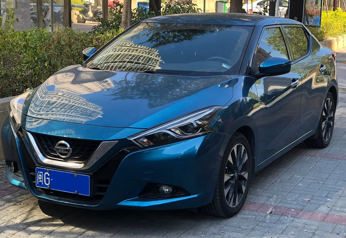 Nissan Lannia