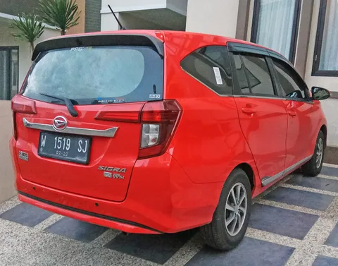 Daihatsu Sigra — 2