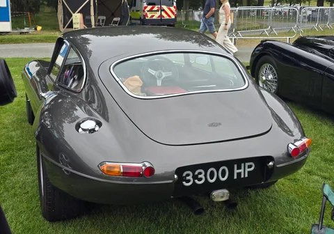 Jaguar E-Type — 6