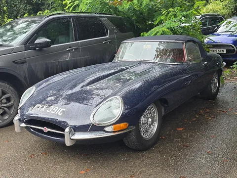 Jaguar E-Type — 7