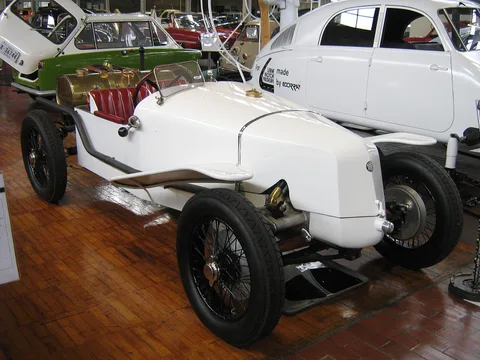 Tatra 12 — 6