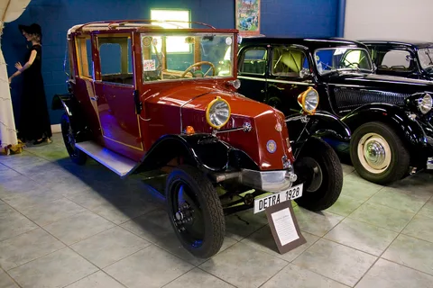 Tatra 12 — 8