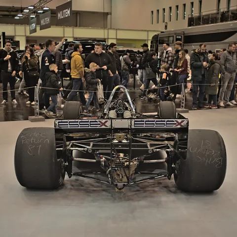 Lotus 88 — 4