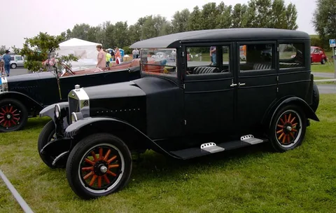 Volvo PV4 — 4