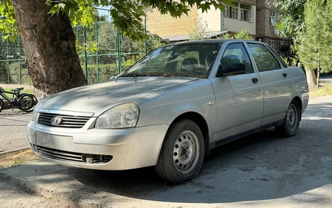 LADA Priora — 8