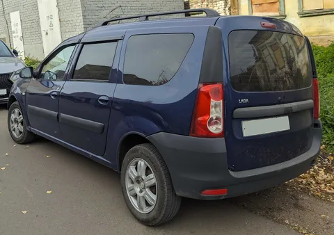 Lada Largus — 7