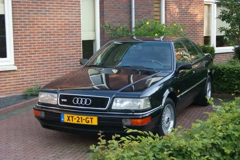 Audi V8 — 2