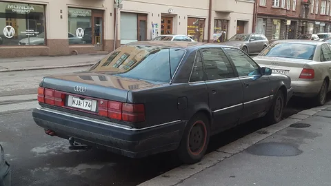 Audi V8 — 4