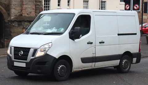 Nissan NV400 — 2