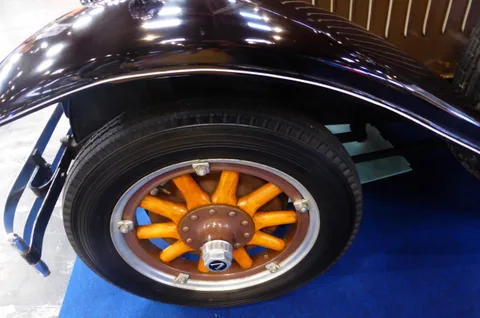 Volvo PV650 Series — 8