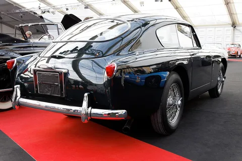 Aston Martin DB Mark III — 8