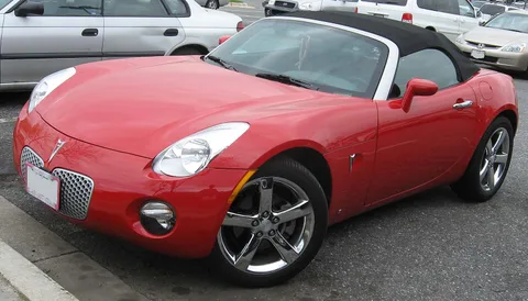 Pontiac Solstice — 3