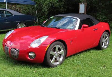 Pontiac Solstice — 4