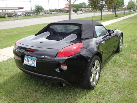 Pontiac Solstice — 7