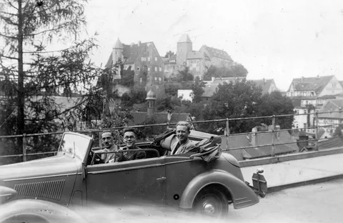 Opel 2.0 litre — 3