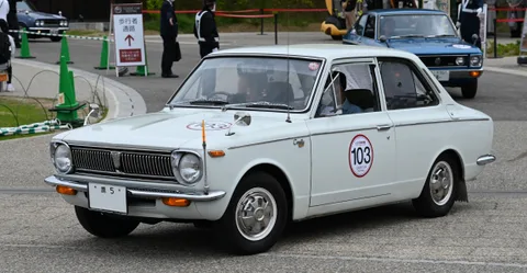 Toyota Corolla E10 — 8