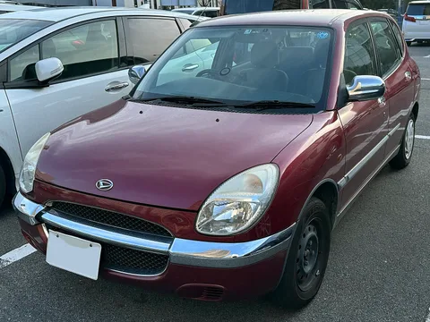 Daihatsu Storia — 8