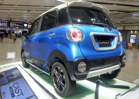 Daihatsu Cast — 7
