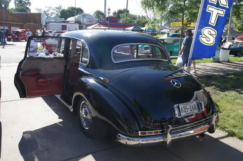 Mercedes-Benz W186 — 5