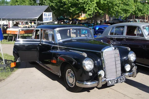 Mercedes-Benz W186 — 6