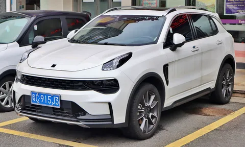 Lynk & Co 01 — 7