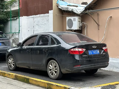 Chery Arrizo 7 — 3