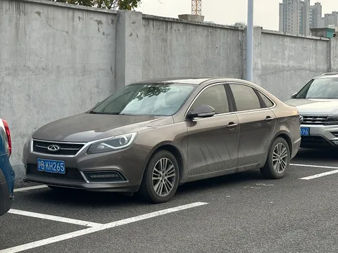 Chery Arrizo 7 — 4