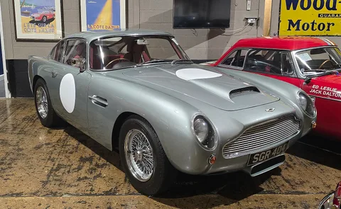 Aston Martin DB4 GT — 5