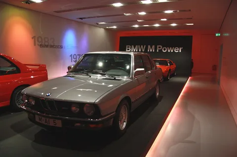 BMW M5 (E28) — 2