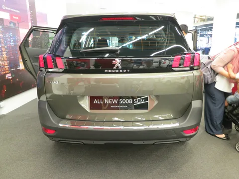 Peugeot 5008 II — 6