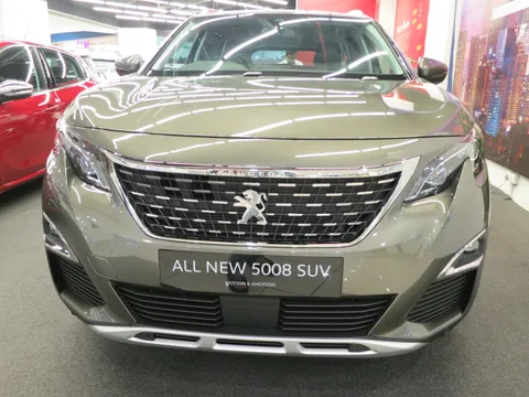 Peugeot 5008 II — 8
