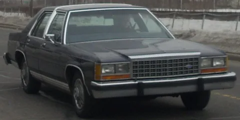 Ford LTD Crown Victoria — 3