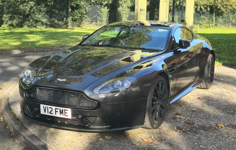 Aston Martin V12 Vantage — 4