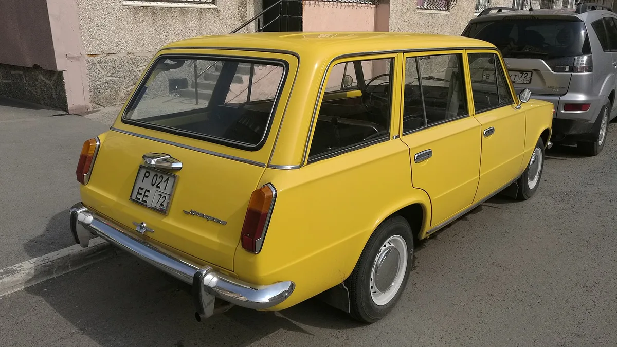 VAZ-2102