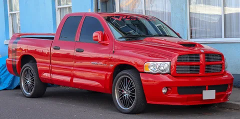 Dodge Ram SRT-10 — 8