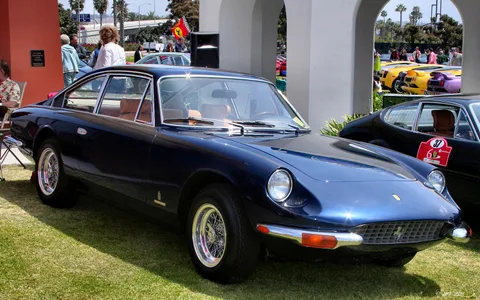 Ferrari 365 GT 2+2 — 2