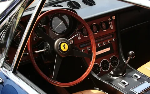 Ferrari 365 GT 2+2 — 4