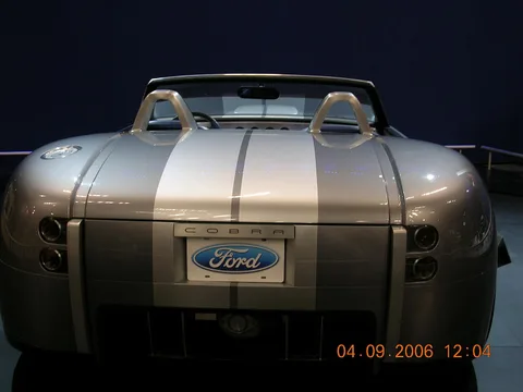 Ford Shelby Cobra Concept — 4