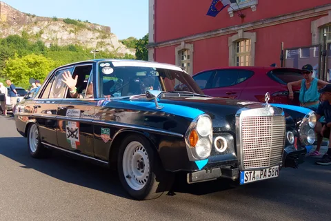 Mercedes-Benz 300SEL 6.3 — 6