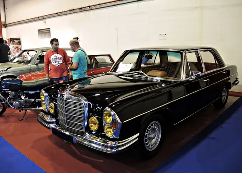 Mercedes-Benz 300SEL 6.3 — 8