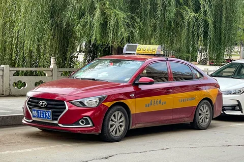Hyundai Celesta — 4