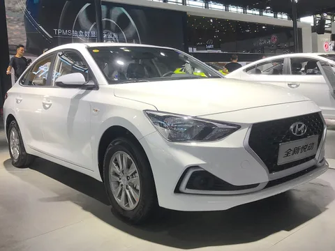 Hyundai Celesta — 7