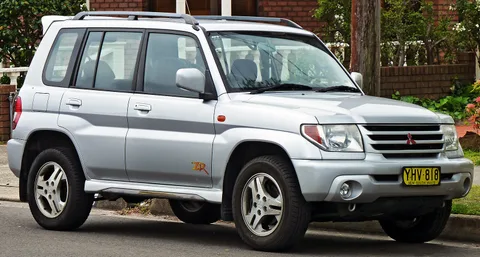 Mitsubishi Pajero iO — 8