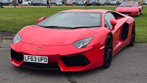 Lamborghini Aventador — 7